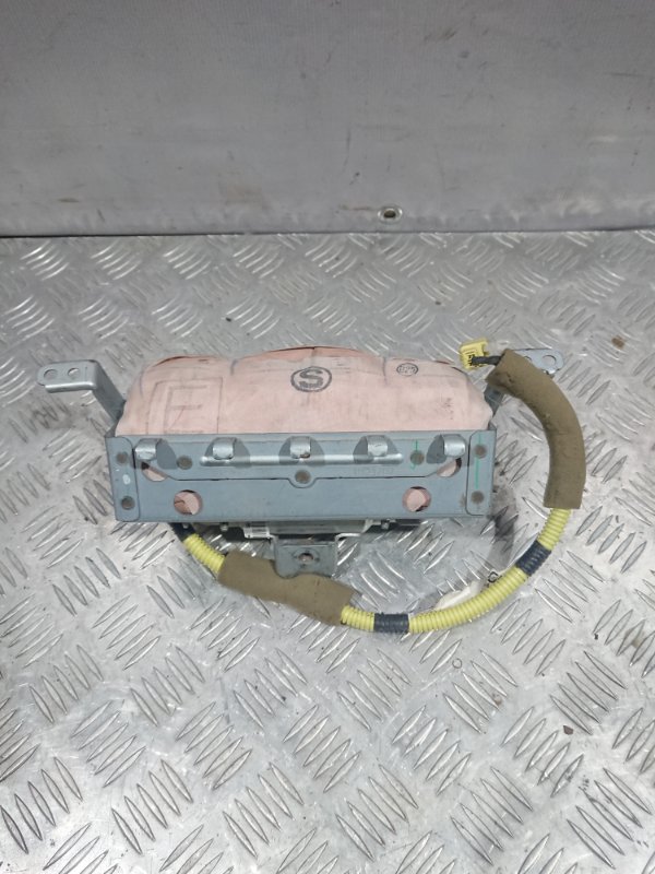 подушка в торпеду TOYOTA corolla 150 купить бу по цене 9100 руб ...