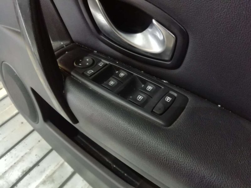 Блок управления стеклоподъемниками Renault Laguna 3 купить в России
