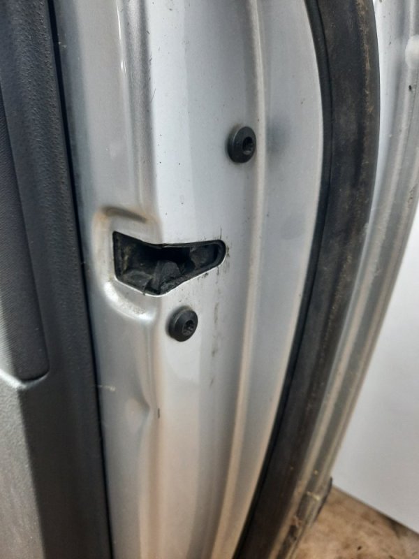 Дверь передняя правая Volkswagen Polo 4 купить в России