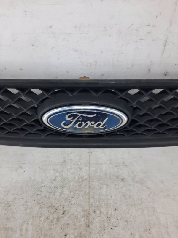 Решетка радиатора Ford Fusion купить в России