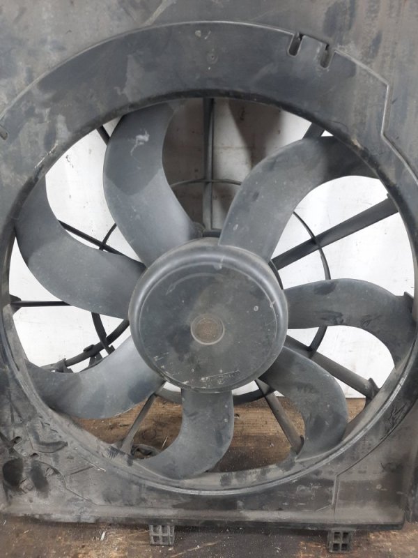 Вентилятор радиатора основного Volkswagen Polo 4 купить в России