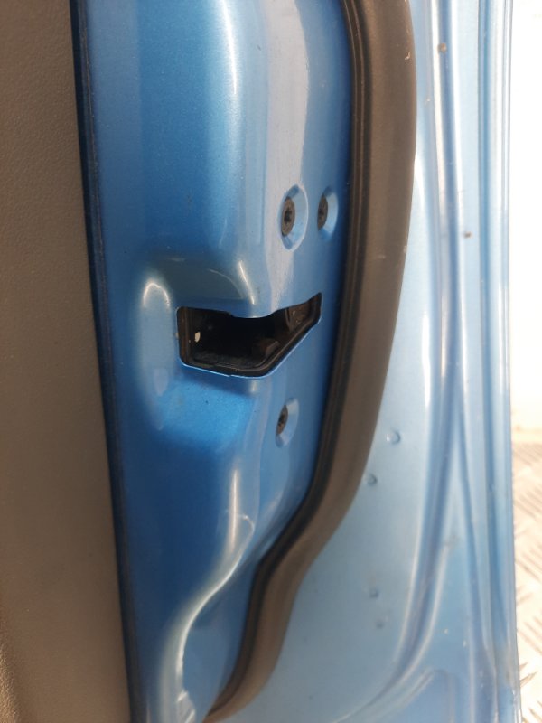 Дверь передняя правая Ford Focus 1 купить в России