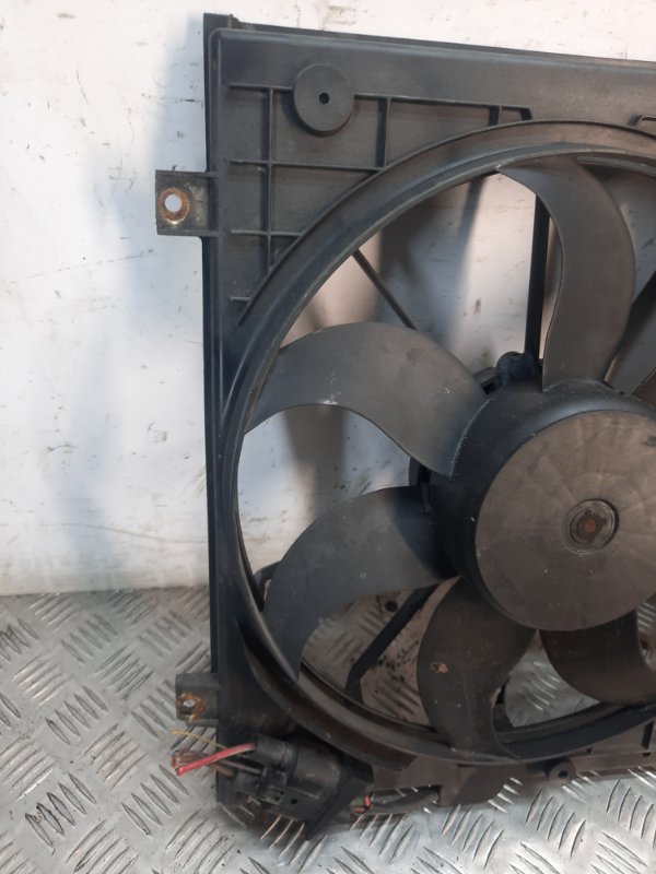 Вентилятор радиатора основного Audi A3 8L купить в России