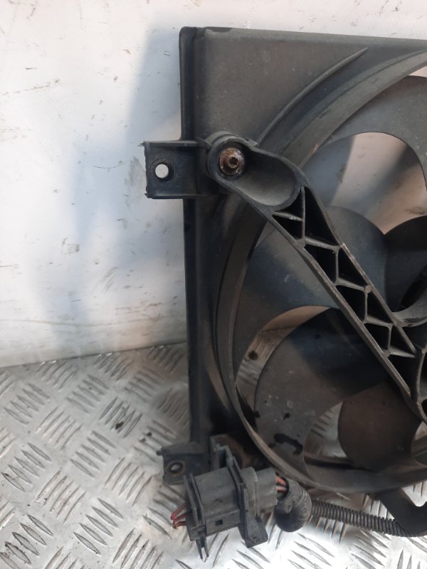 Вентилятор радиатора основного Volkswagen Beetle 2 купить в России
