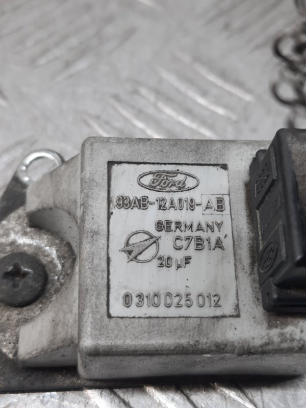 Коммутатор зажигания Ford Mondeo 3 купить в России