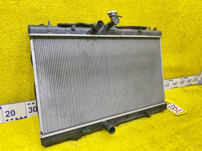 Радиатор основной передний Nissan Serena GFC27 MR20DD 5115 21410