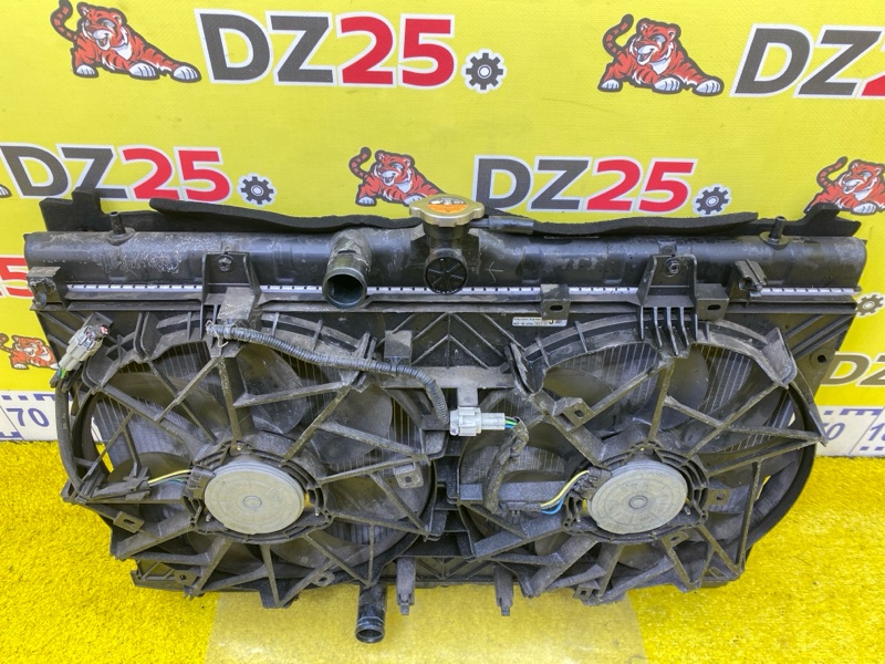 Радиатор основной передний Nissan Serena GFC27 MR20DD 5209 21410