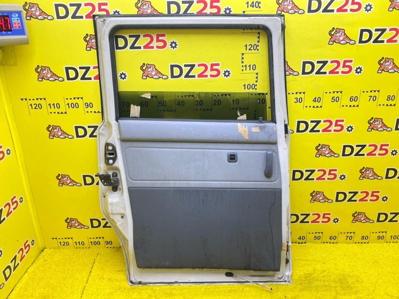 Дверь боковая задняя левая Toyota Town Ace Noah SR50G 3SFE 5319 