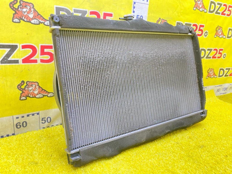 Радиатор основной передний Nissan Serena GFC27 MR20DD 5423 21410