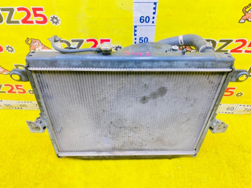 Радиатор основной передний Toyota Land Cruiser UZJ100W 2UZFE 547
