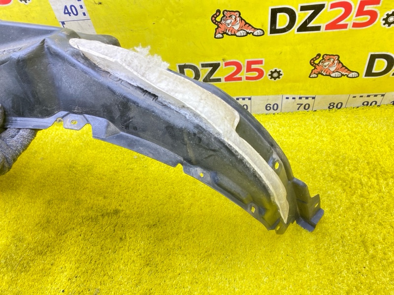 Подкрылок передний левый Toyota Esquire ZWR80G 2ZRFXE 5549 53806