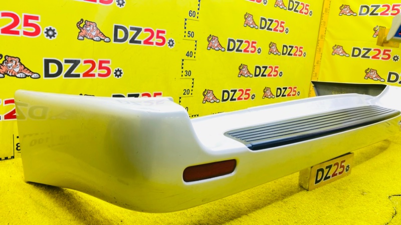 Бампер задний Toyota Land Cruiser UZJ100W 2UZFE 5538 5215960131A
