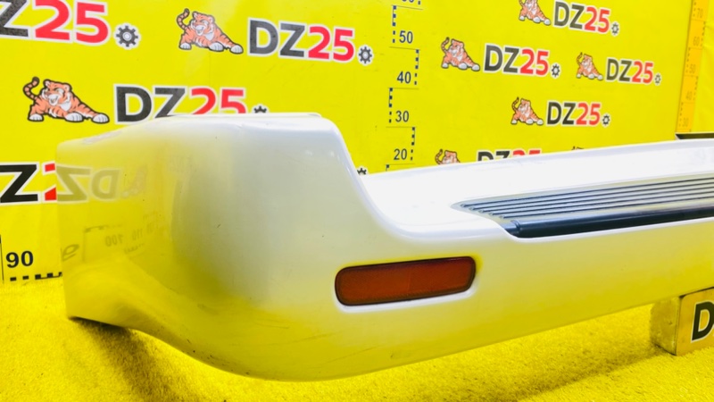 Бампер задний Toyota Land Cruiser UZJ100W 2UZFE 5538 5215960131A