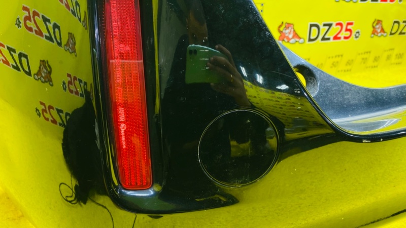 Бампер задний Toyota Esquire ZRR85G 3ZRFAE 5528 5215928620C0
