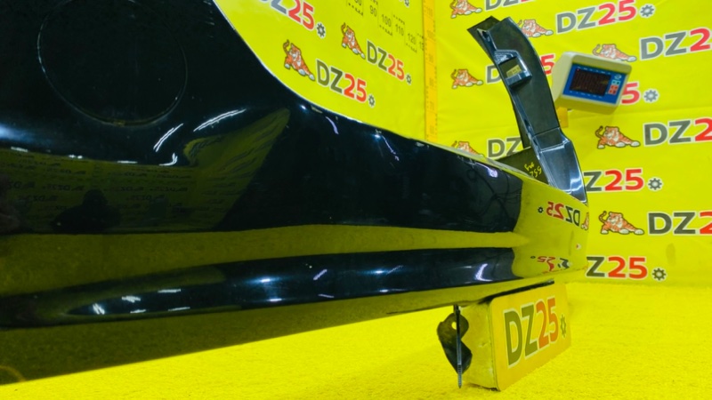 Бампер задний Toyota Esquire ZRR85G 3ZRFAE 5528 5215928620C0