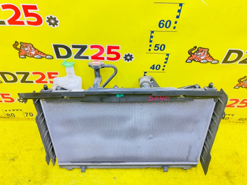 Радиатор основной передний Suzuki Escudo YD21S M16A 5640 1770054