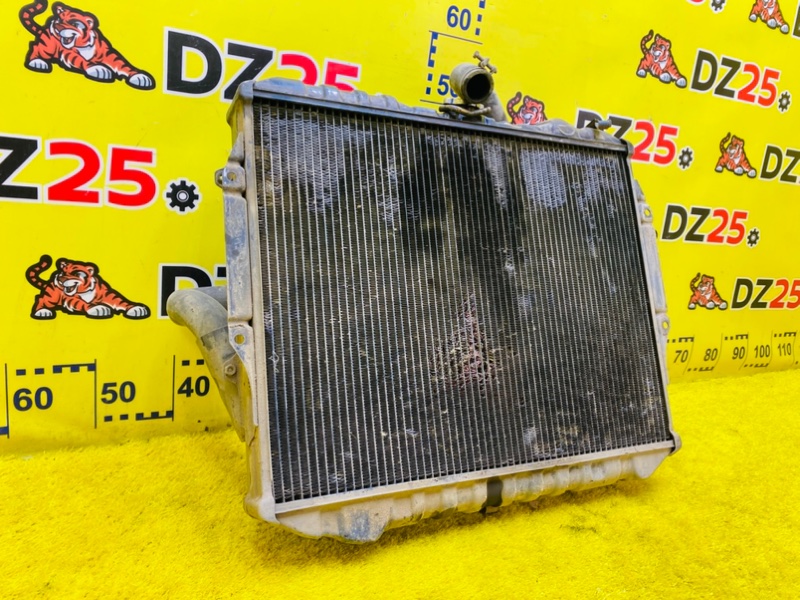 Радиатор основной передний Mitsubishi Pajero V24 4D56 5661 MB660
