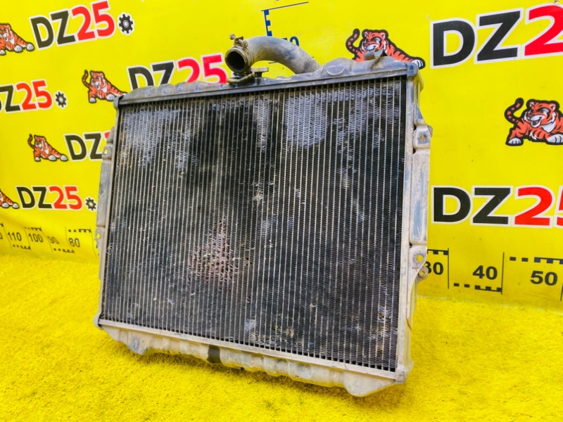 Радиатор основной передний Mitsubishi Pajero V24 4D56 5661 MB660