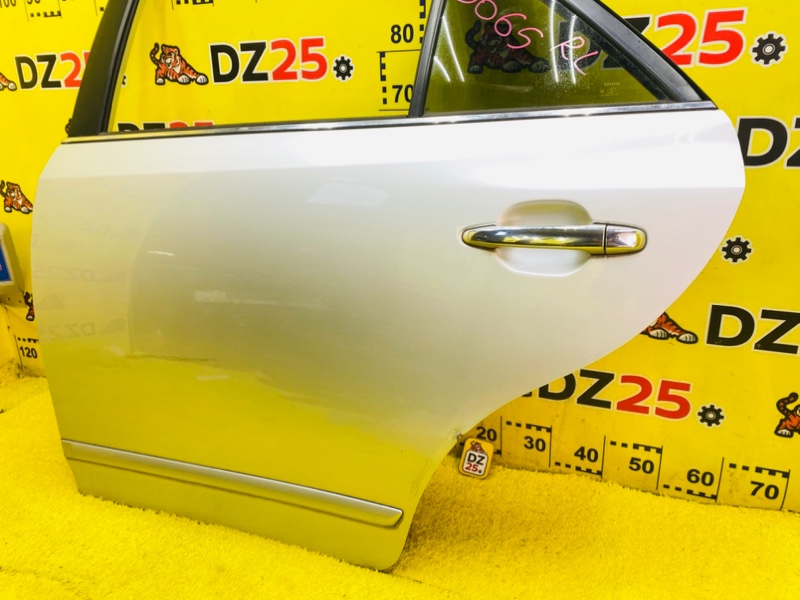 Дверь боковая задняя левая Toyota Premio ZRT265 2ZRFE 5665 67004