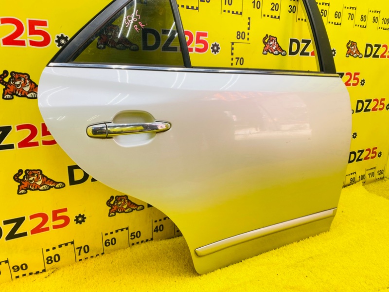 Дверь боковая задняя правая Toyota Premio ZRT265 2ZRFE 5665 6700