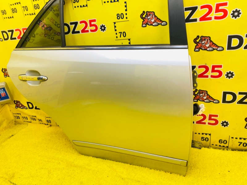 Дверь боковая задняя правая Toyota Premio ZRT265 2ZRFE 5665 6700