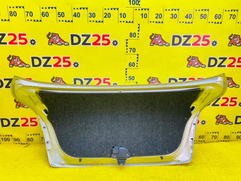 Крышка багажника задняя Toyota Premio ZRT265 2ZRFE 5665 64401-20