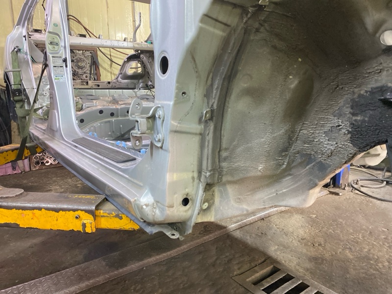 Лонжерон передний правый Toyota Premio ZRT265 2ZRFE 5665 53701-2