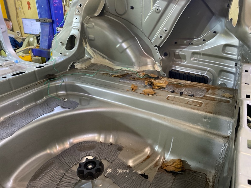 Тазик железный задний Toyota Premio ZRT265 2ZRFE 5665 5830720A00