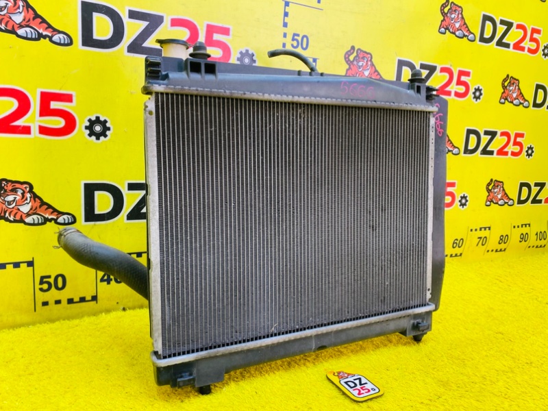 Радиатор основной передний Toyota Sienta NCP175G 1NZFE 5666 1640
