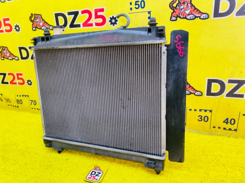 Радиатор основной передний Toyota Sienta NCP175G 1NZFE 5666 1640