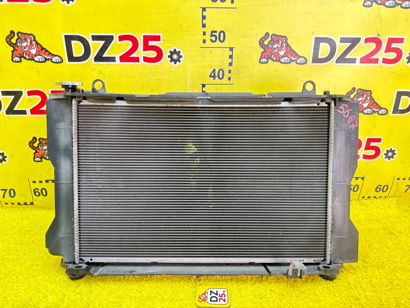 Радиатор основной передний Toyota Wish ZGE20W 2ZRFAE 5667 164102