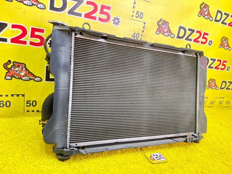 Радиатор основной передний Toyota Wish ZGE20W 2ZRFAE 5667 164102