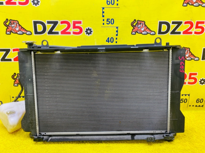 Радиатор основной передний Toyota Wish ZGE20W 2ZRFAE 5669 164102