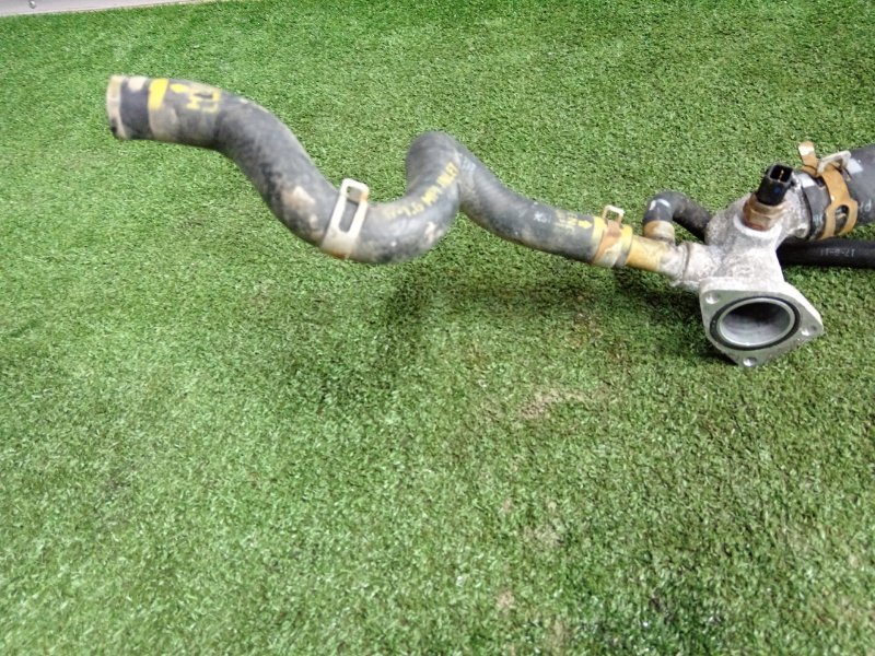 Патрубок радиатора