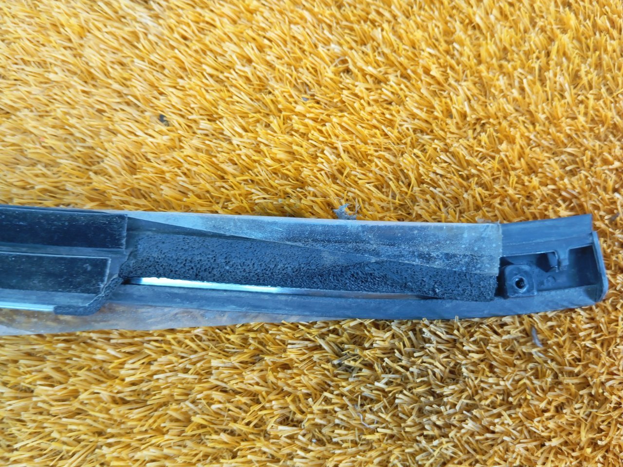 Молдинг стекла