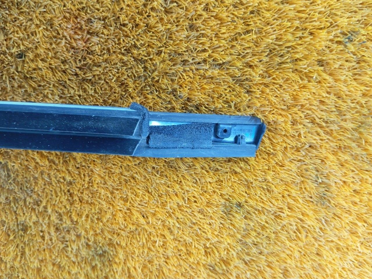 Молдинг стекла