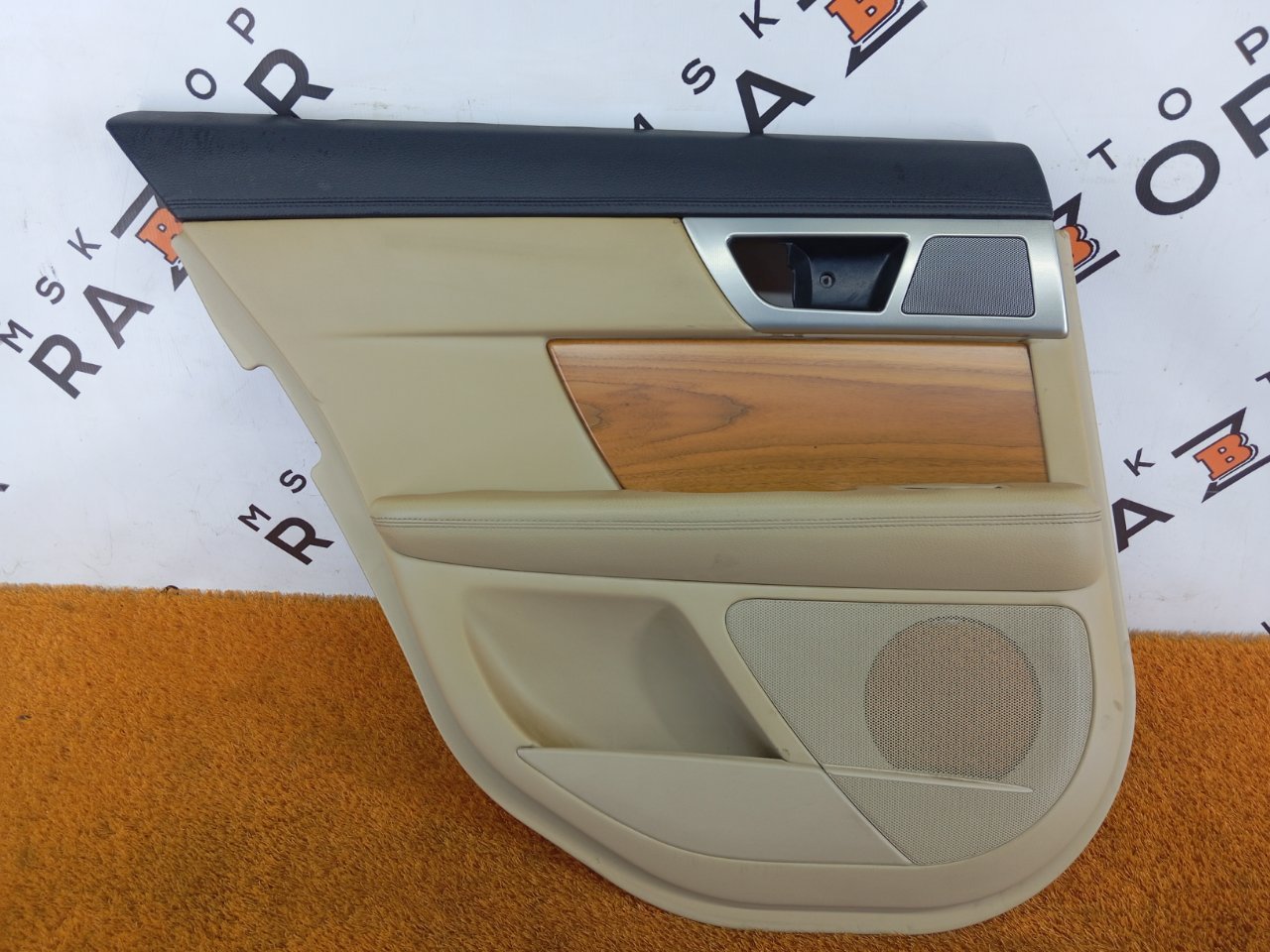 Обшивка двери