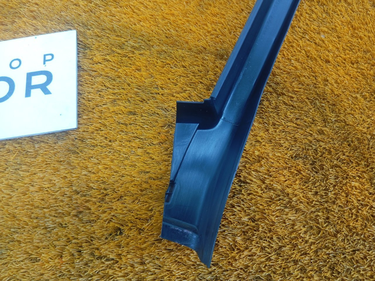 Молдинг двери