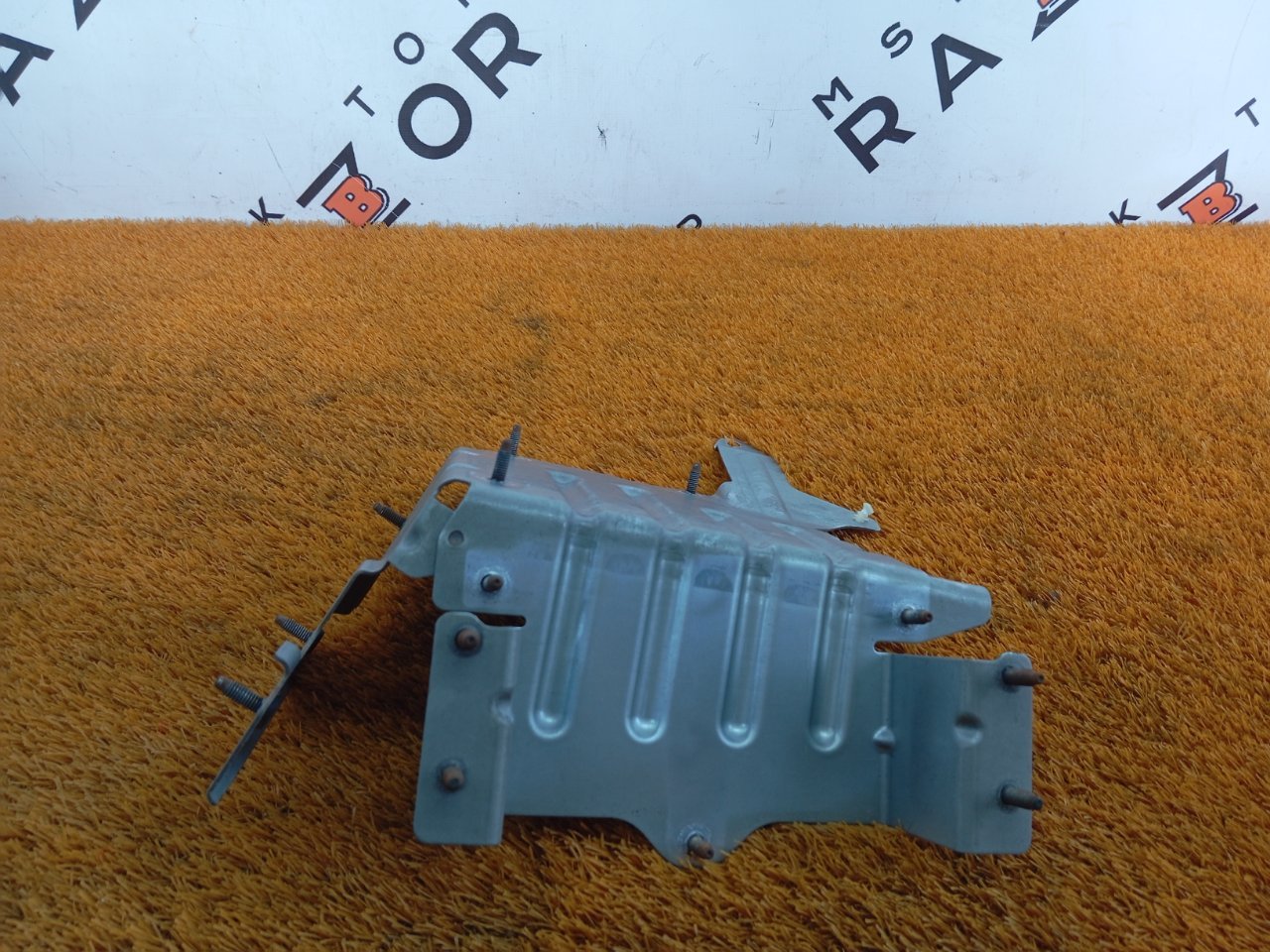 Кронштейн блока управления