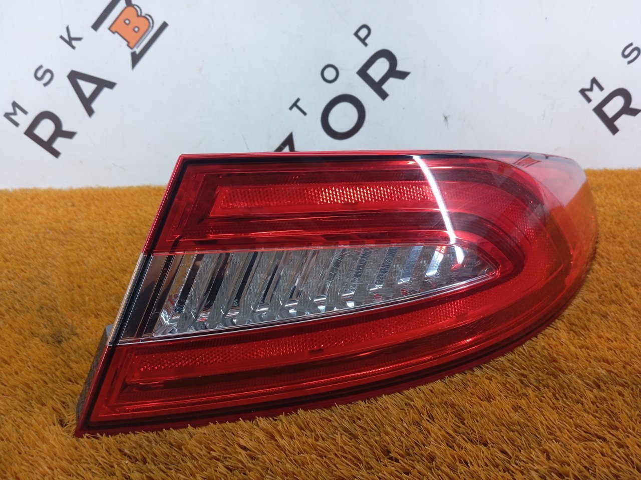 Фонарь задний