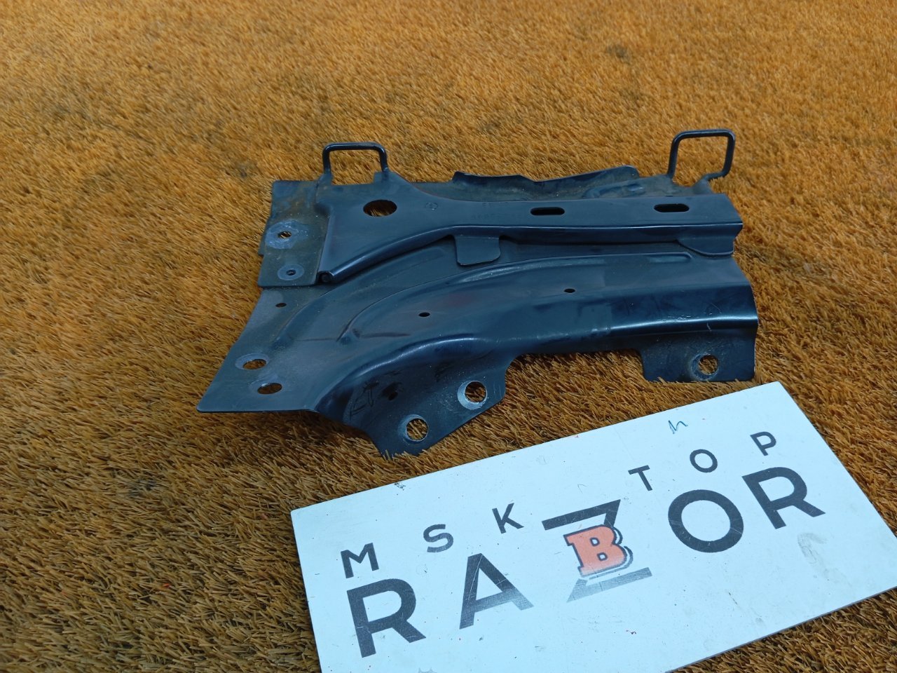 Крепление сиденья