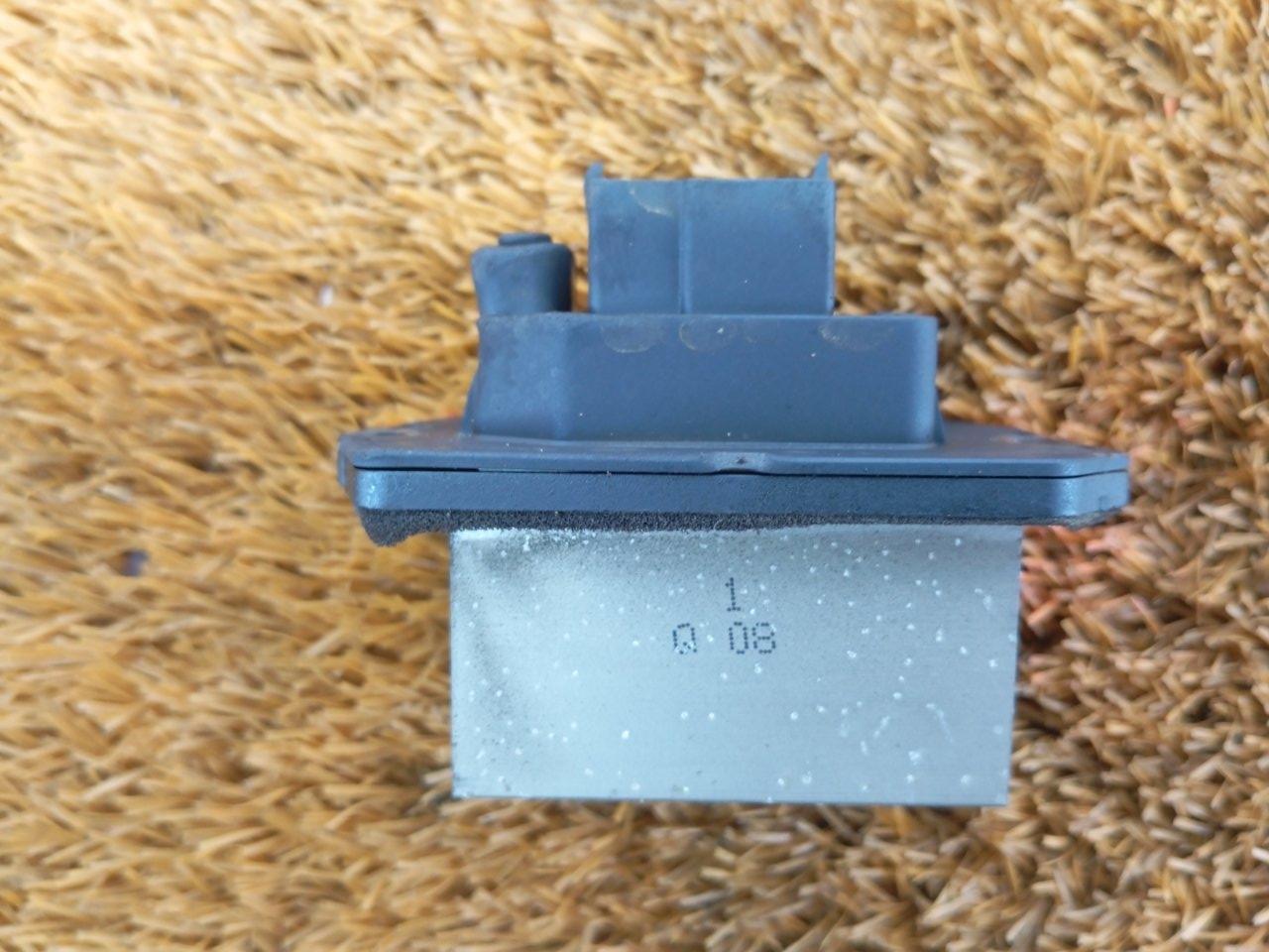 Резистор отопителя