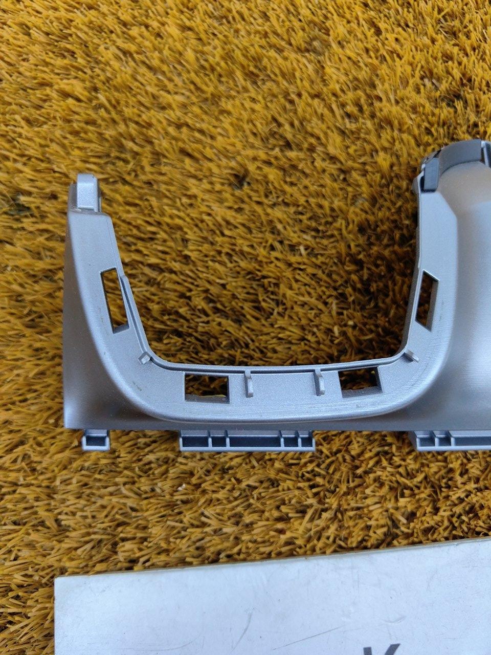 Декоративная накладка торпедо