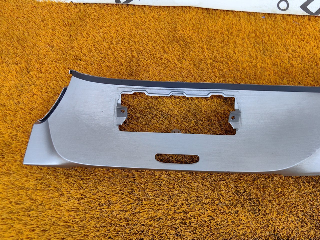 Декоративная накладка торпедо