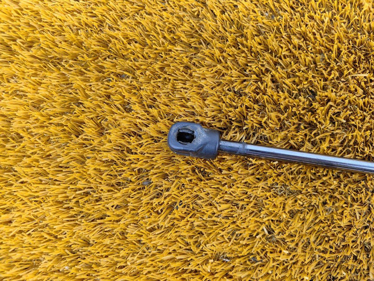 Амортизатор крышки багажника