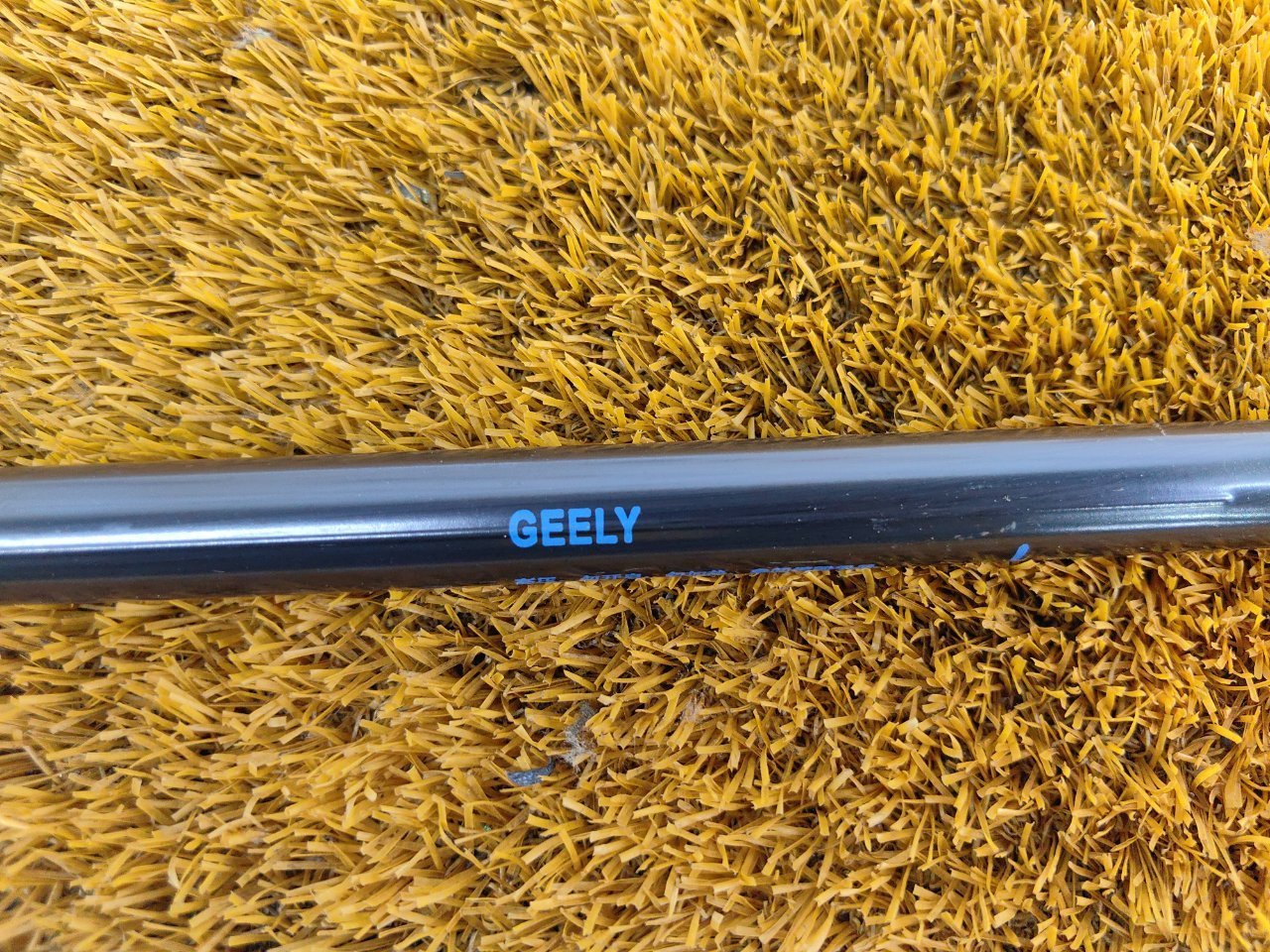 Амортизатор крышки багажника