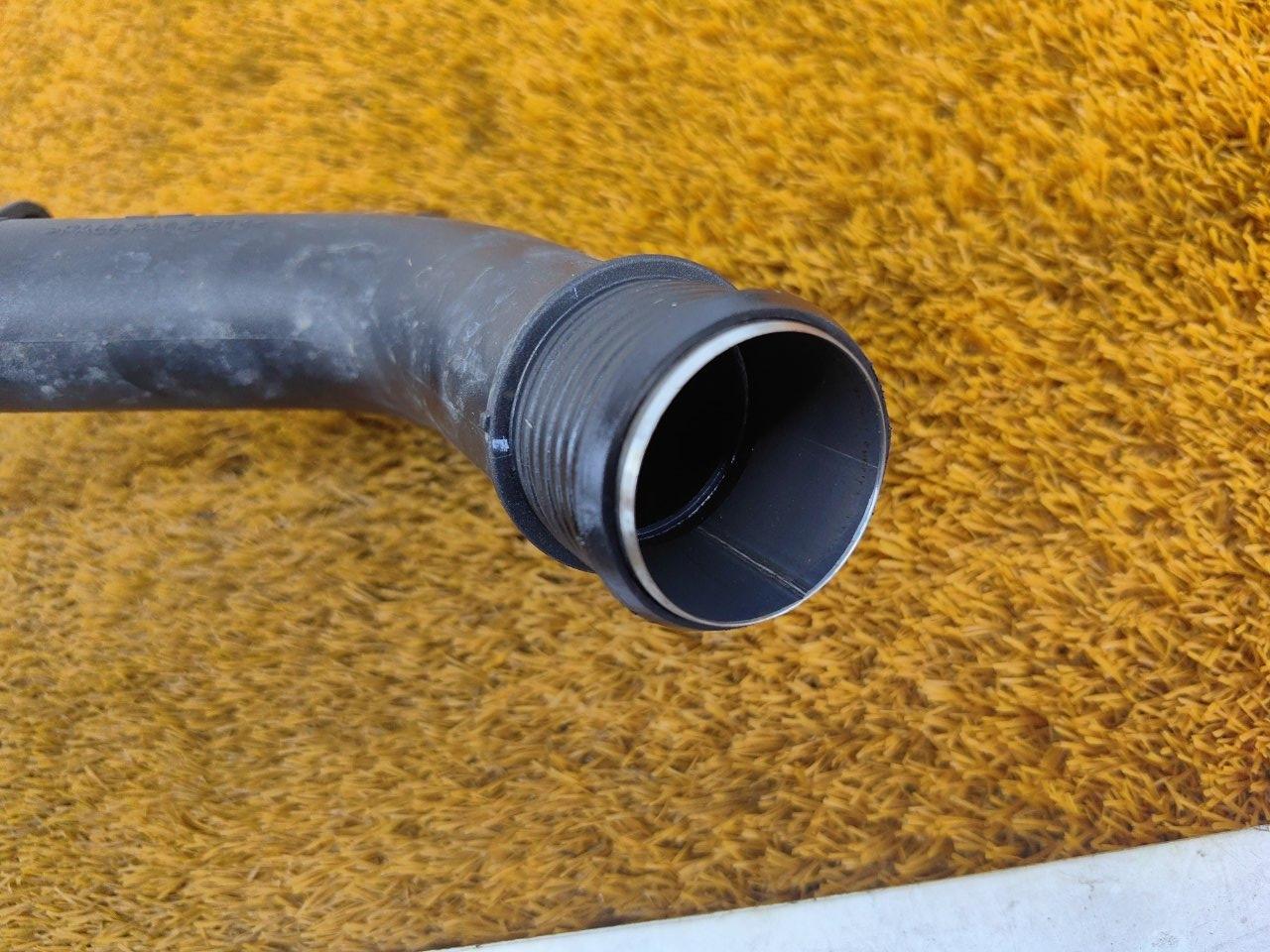 Патрубок интеркулера