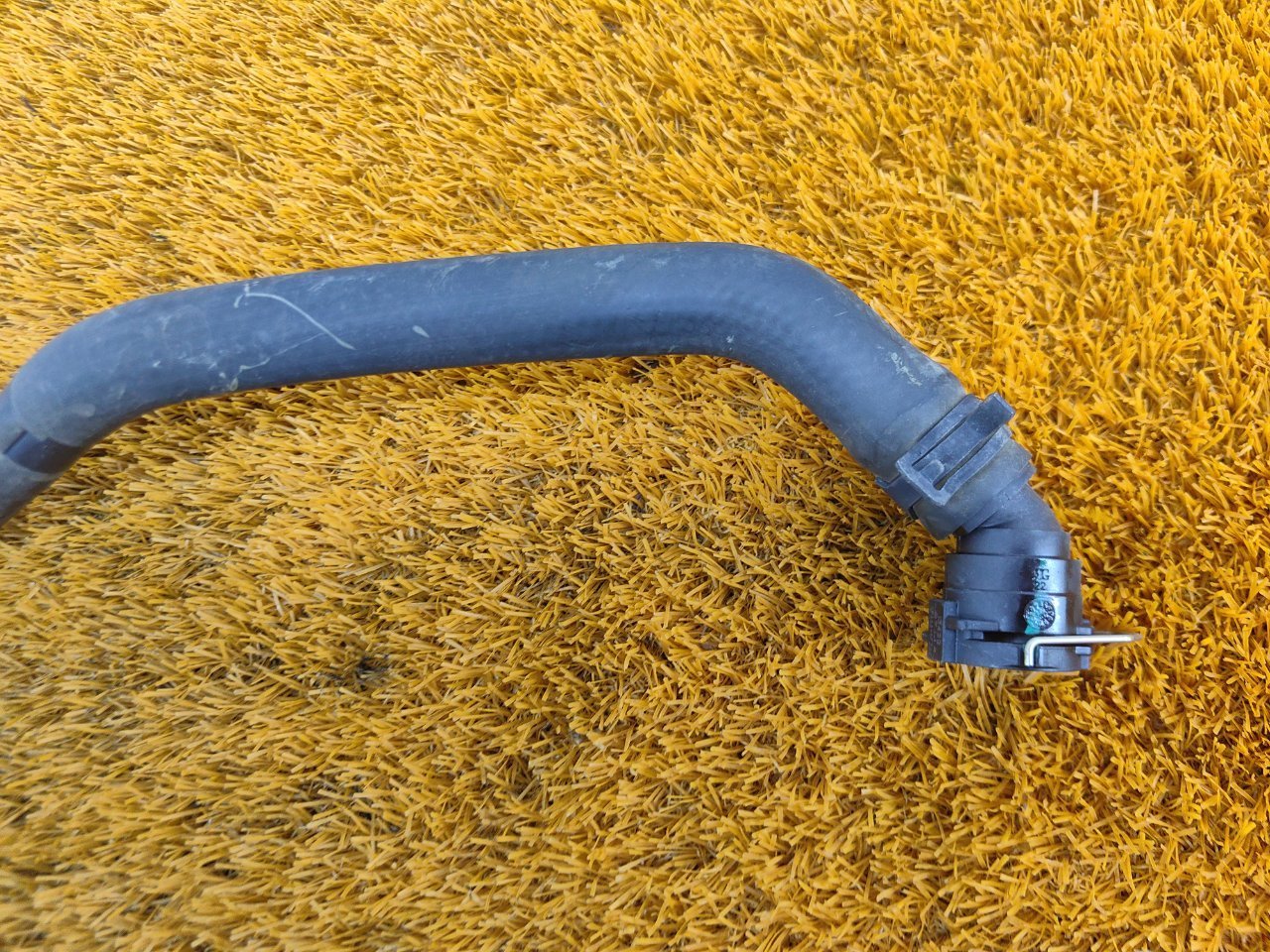 Патрубок радиатора