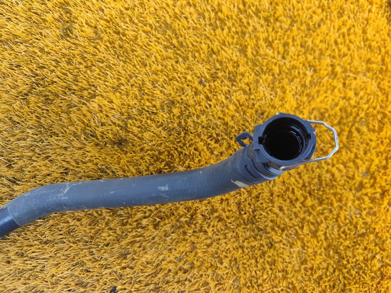 Патрубок радиатора