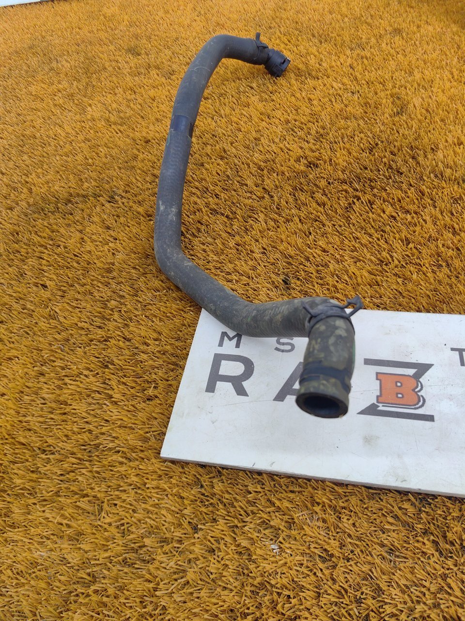 Патрубок радиатора